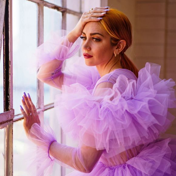 Meet your Posher, Lisa - Picture 1 of 1